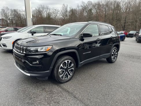 Used 2024 Jeep Compass Limited w/ Sun and Sound Group image 2