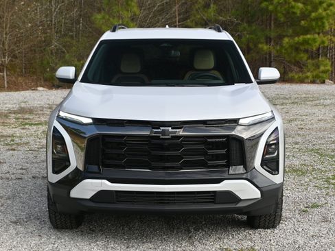 New 2026 Chevrolet Equinox ACTIV AWD/4WD image 3