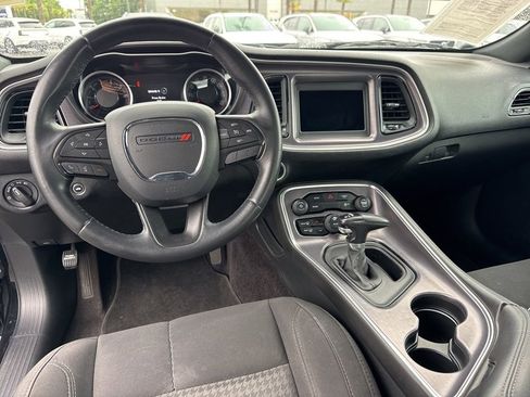 Used 2018 Dodge Challenger SXT RWD image 18