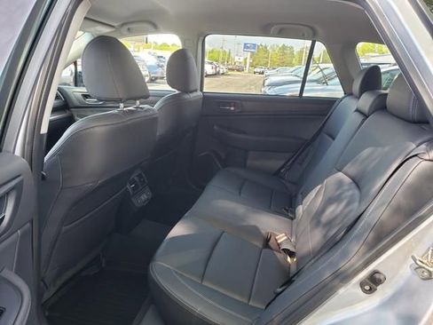Used 2019 Subaru Outback 2.5i Limited AWD/4WD image 12