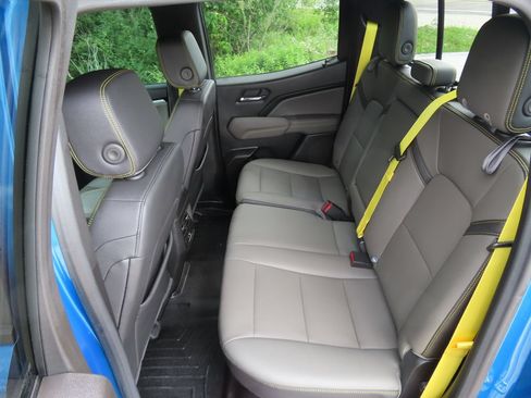 Used 2023 Chevrolet Colorado ZR2 w/ ZR2 Convenience Package III AWD/4WD image 37