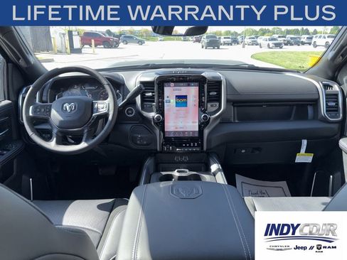 New 2026 RAM 2500 Laramie AWD/4WD image 10