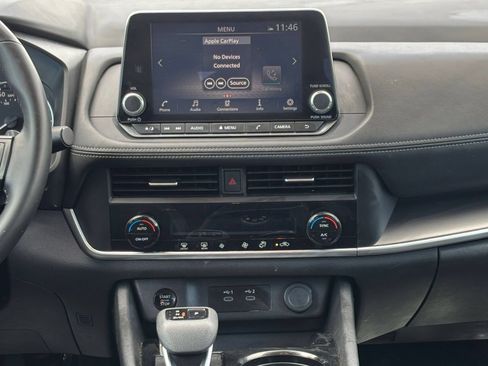 Used 2025 Nissan Rogue SV AWD/4WD image 14
