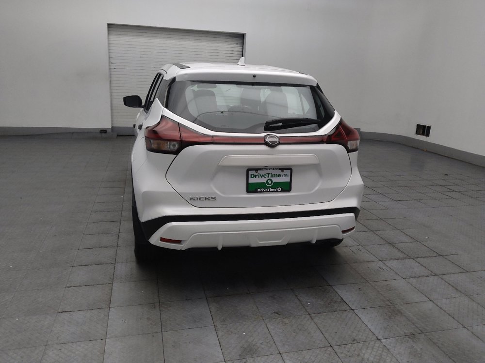 Used 2023 Nissan Kicks S FWD image 6