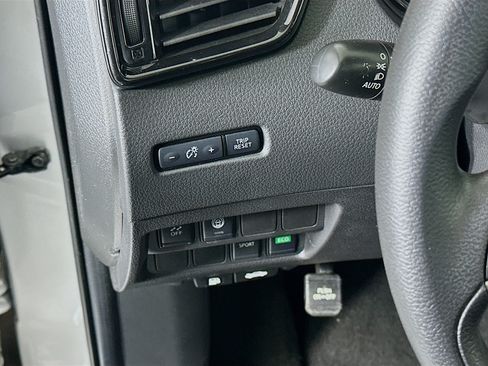 Used 2021 Nissan Rogue Sport S FWD image 16
