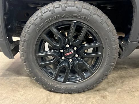 Certified 2025 GMC Sierra 1500 Elevation AWD/4WD image 10