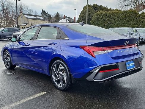 Used 2024 Hyundai Elantra SEL w/ Convenience Package image 4