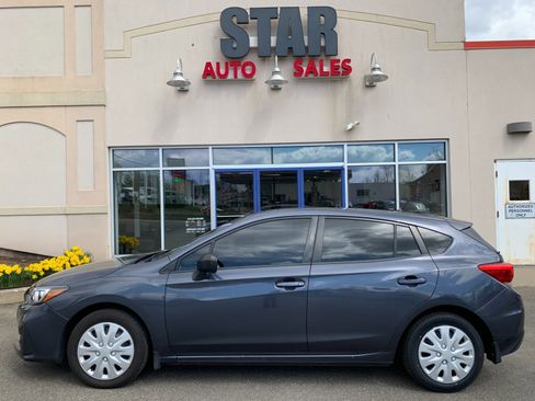 Used 2017 Subaru Impreza 2.0i image 4