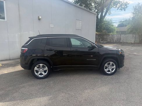 Used 2023 Jeep Compass Latitude AWD/4WD image 8