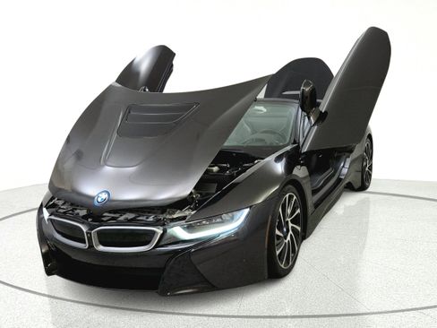 Used 2019 BMW i8 Roadster AWD/4WD image 10