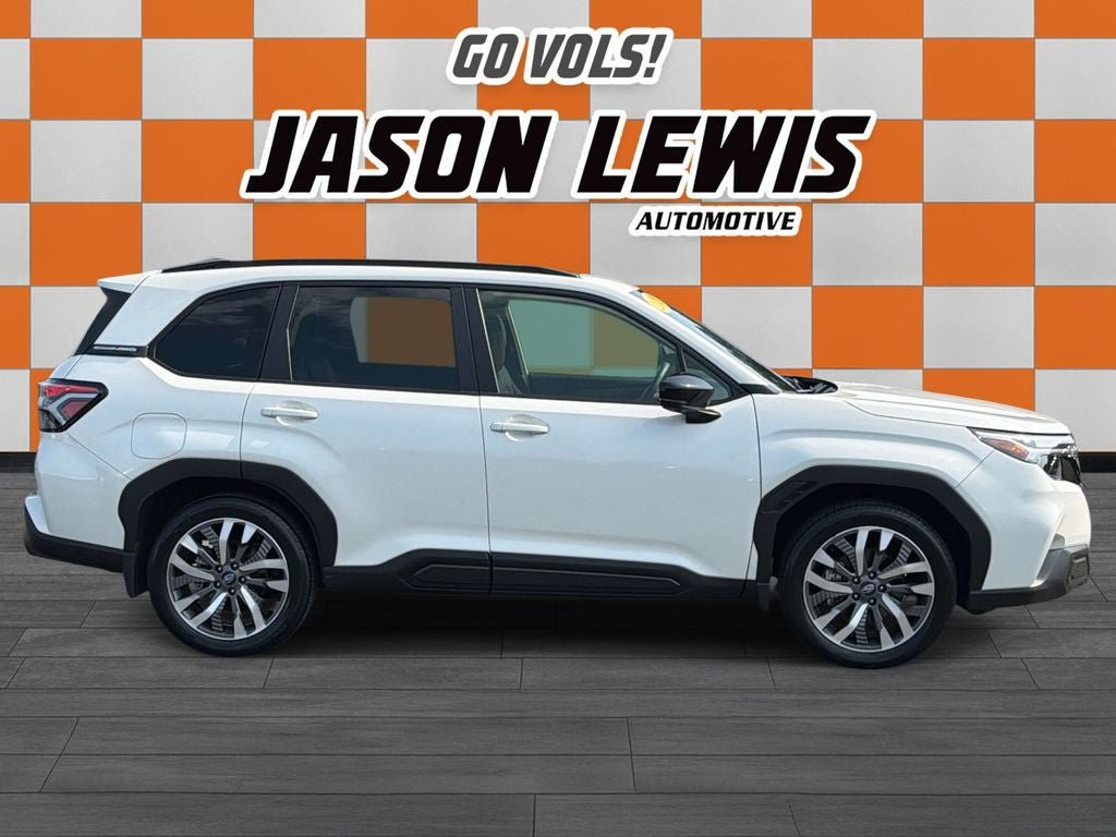 Used 2025 Subaru Forester Touring w/ Popular Package - Touring AWD/4WD image 2