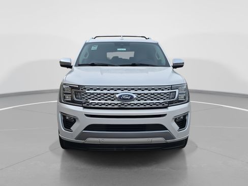 Used 2019 Ford Expedition Max Platinum image 2