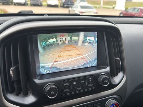 Used 2017 Chevrolet Colorado Z71 AWD/4WD image 24