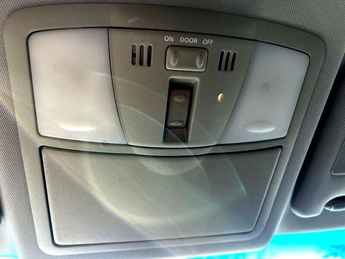 Used 2016 INFINITI QX70 RWD 4dr image 32