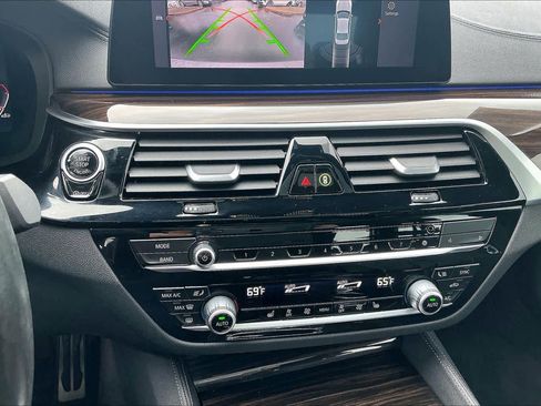 Used 2020 BMW M550i xDrive image 35