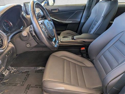 Used 2024 Lexus IS 500 RWD image 11