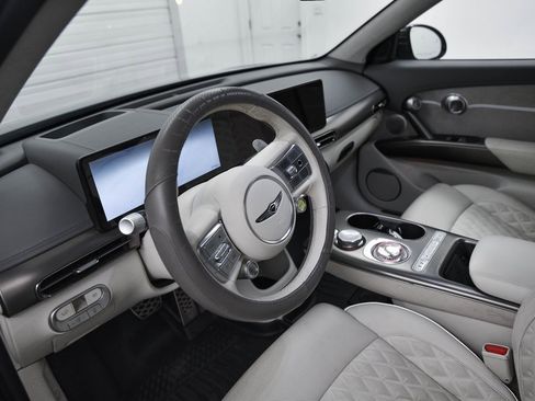 Used 2023 Genesis GV60 Performance image 16