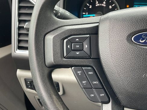 Used 2016 Ford F150 XLT image 23