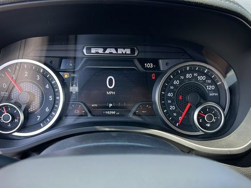 Used 2025 RAM 1500 Laramie w/ Sport Appearance Package AWD/4WD image 13