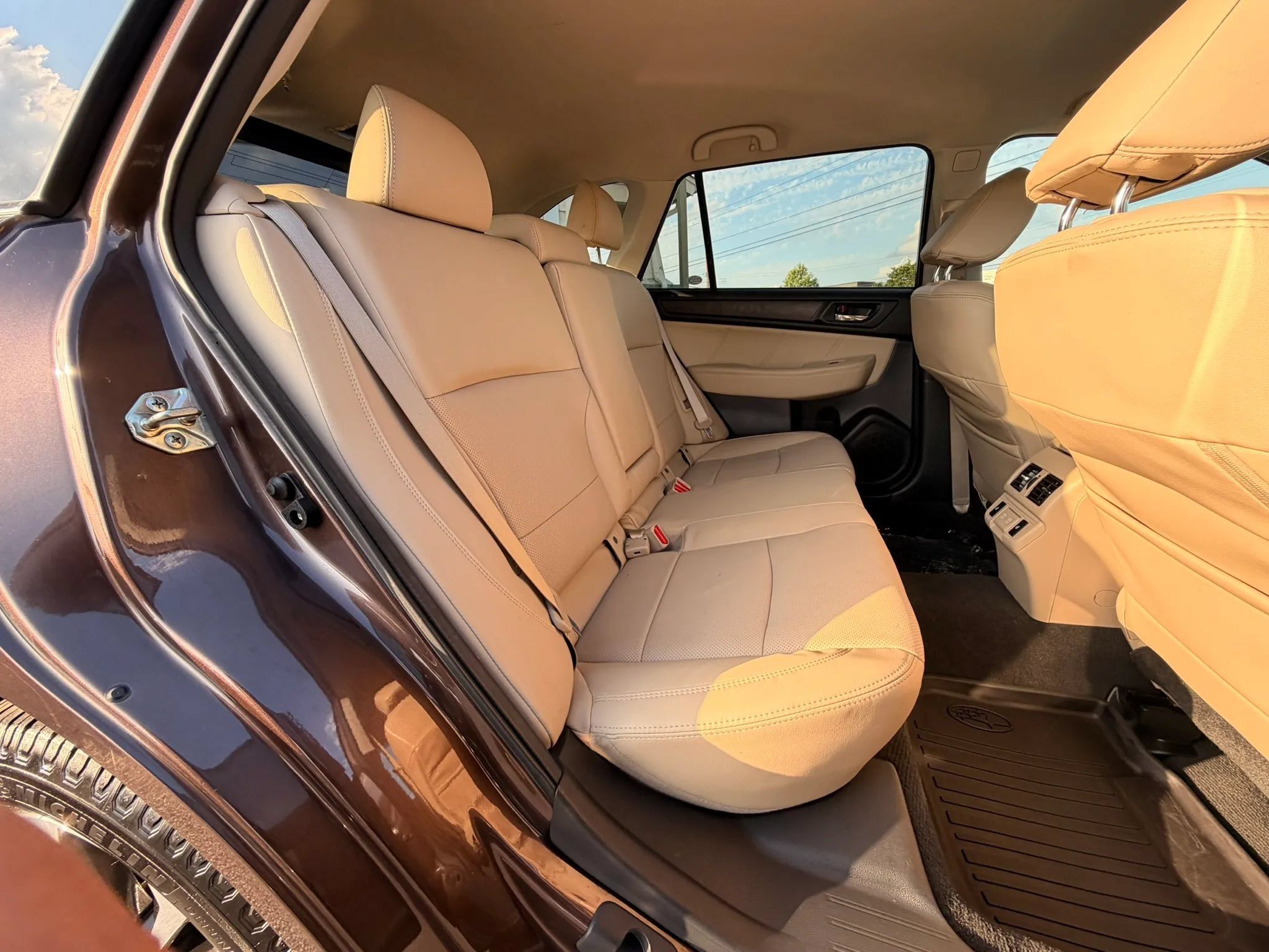 Used 2019 Subaru Outback 3.6R Limited AWD/4WD image 21