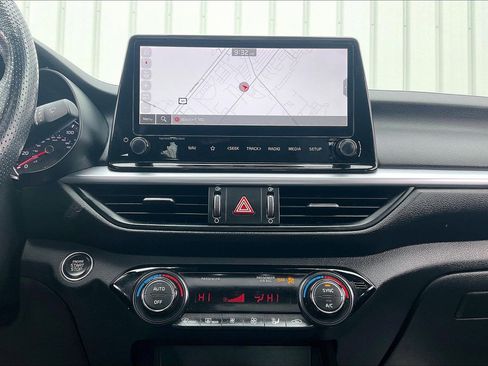 Used 2023 Kia Forte GT-Line w/ GT-Line Premium Package image 38