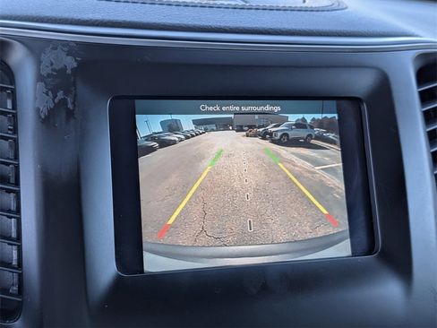 Used 2021 Jeep Cherokee Latitude Plus image 21