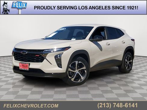 Used 2026 Chevrolet Trax RS w/ Driver Confidence Package FWD image 1