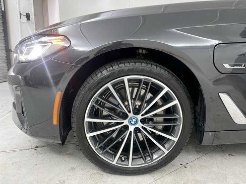 Used 2023 BMW 530e xDrive w/ Luxury Seating Package AWD/4WD image 25