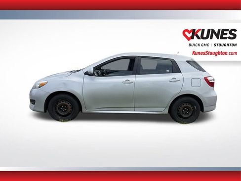 Used 2013 Toyota Matrix L FWD image 6