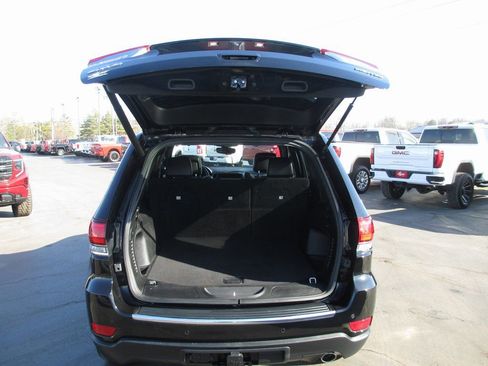 Used 2022 Jeep Grand Cherokee Limited w/ Trailer Tow Group IV image 8