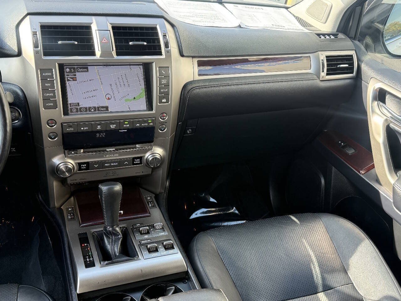 Used 2017 Lexus GX 460 Luxury AWD/4WD image 8