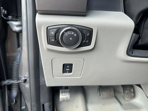 Used 2016 Ford F150 XLT w/ Equipment Group 302A Luxury image 21