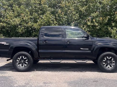 Used 2013 Toyota Tacoma PreRunner w/ TRD Sport Pkg RWD image 9