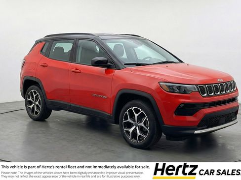 Used 2025 Jeep Compass Limited image 1