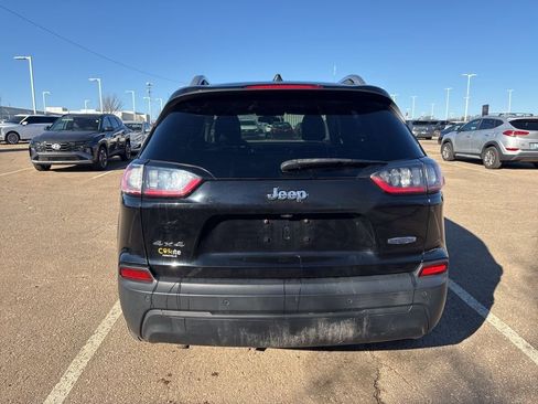 Used 2019 Jeep Cherokee Latitude Plus image 6