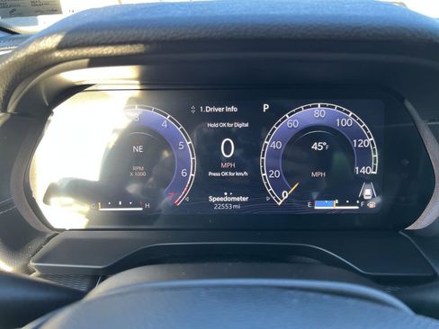 Certified 2023 Jeep Grand Cherokee Laredo image 9