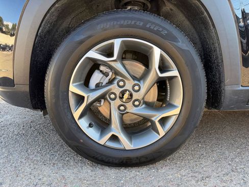 Used 2025 Chevrolet Trax LT image 28