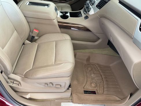 Used 2016 GMC Yukon SLT w/ HD Trailering Package image 36