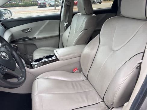 Used 2013 Toyota Venza XLE w/ XLE Premium Pkg image 11