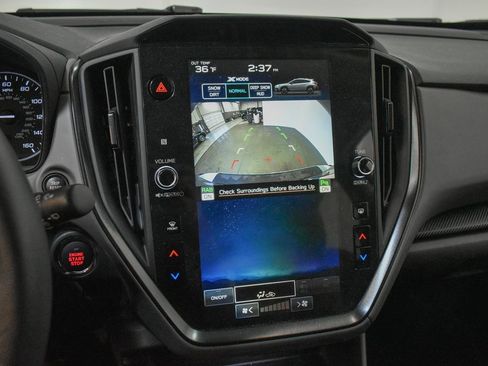 Certified 2025 Subaru Crosstrek 2.5i Limited w/ Crosstrek Mirror Package image 15