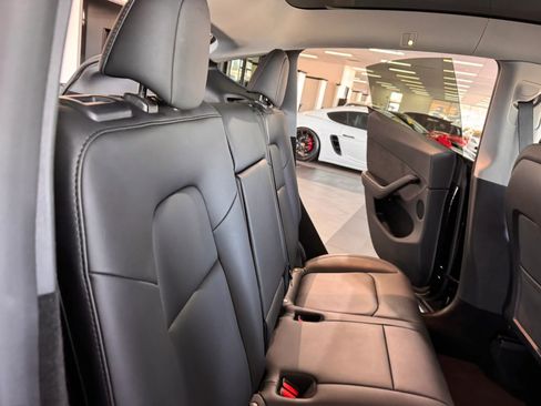 Used 2023 Tesla Model Y Long Range image 16