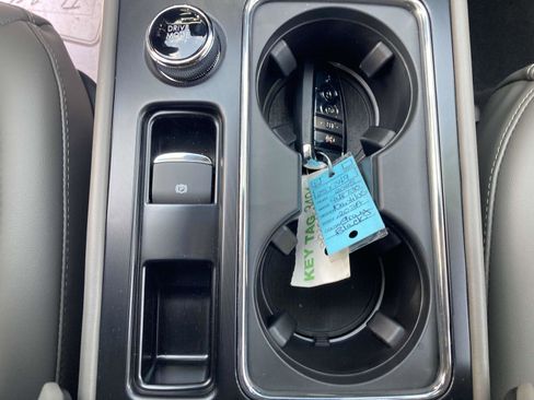 New 2025 Lincoln Corsair FWD w/ Equipment Group 101A image 25