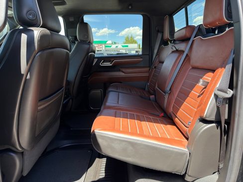 Used 2025 GMC Sierra 2500 Denali Ultimate w/ Max Trailering Package AWD/4WD image 30