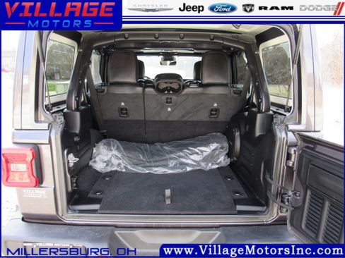 Used 2021 Jeep Wrangler Unlimited Sahara image 20