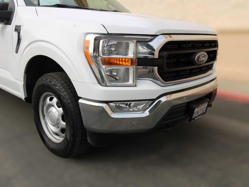 Used 2021 Ford F150 XLT w/ Equipment Group 301A Mid image 3