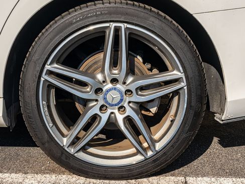 Used 2017 Mercedes-Benz E 300 image 8
