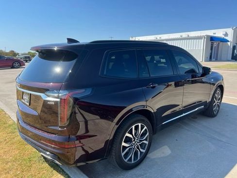 Used 2021 Cadillac XT6 Sport w/ Platinum Package AWD/4WD image 6