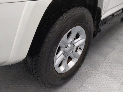 Used 2018 Toyota 4Runner SR5 image 31