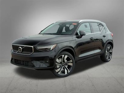 New 2025 Volvo XC40 B5 Ultra w/ Protection Package Premier