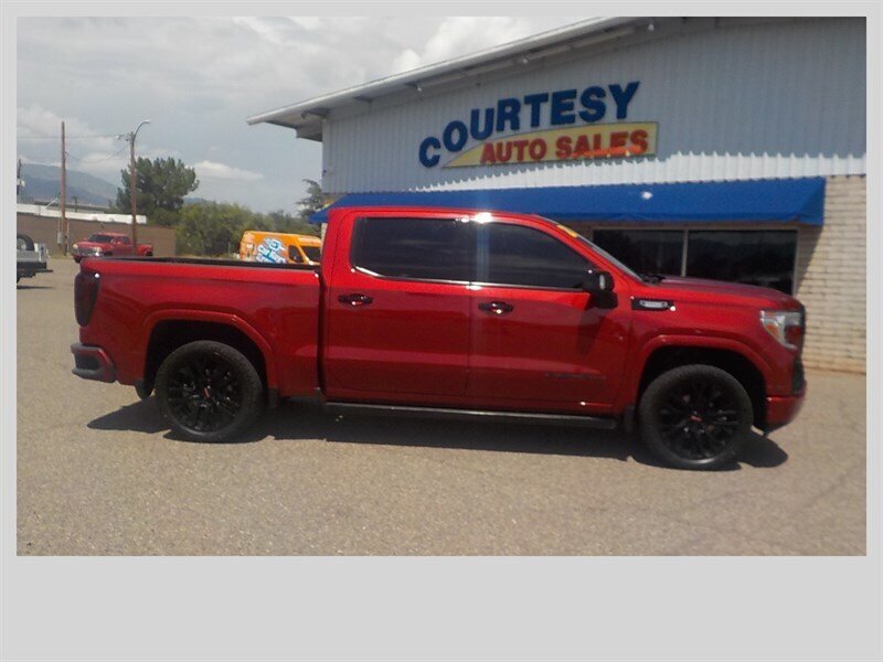 Used 2021 GMC Sierra 1500 Denali w/ Denali Ultimate Package AWD/4WD image 11